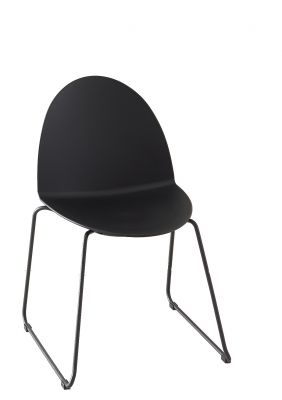 Blauer Camel Stuhl mit Kufengestell von Segis: Moderner Designstuhl für Büro und Wohnbereich.